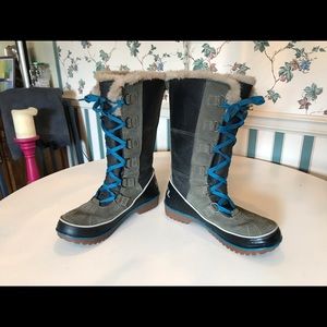 Sorel winter snow boots